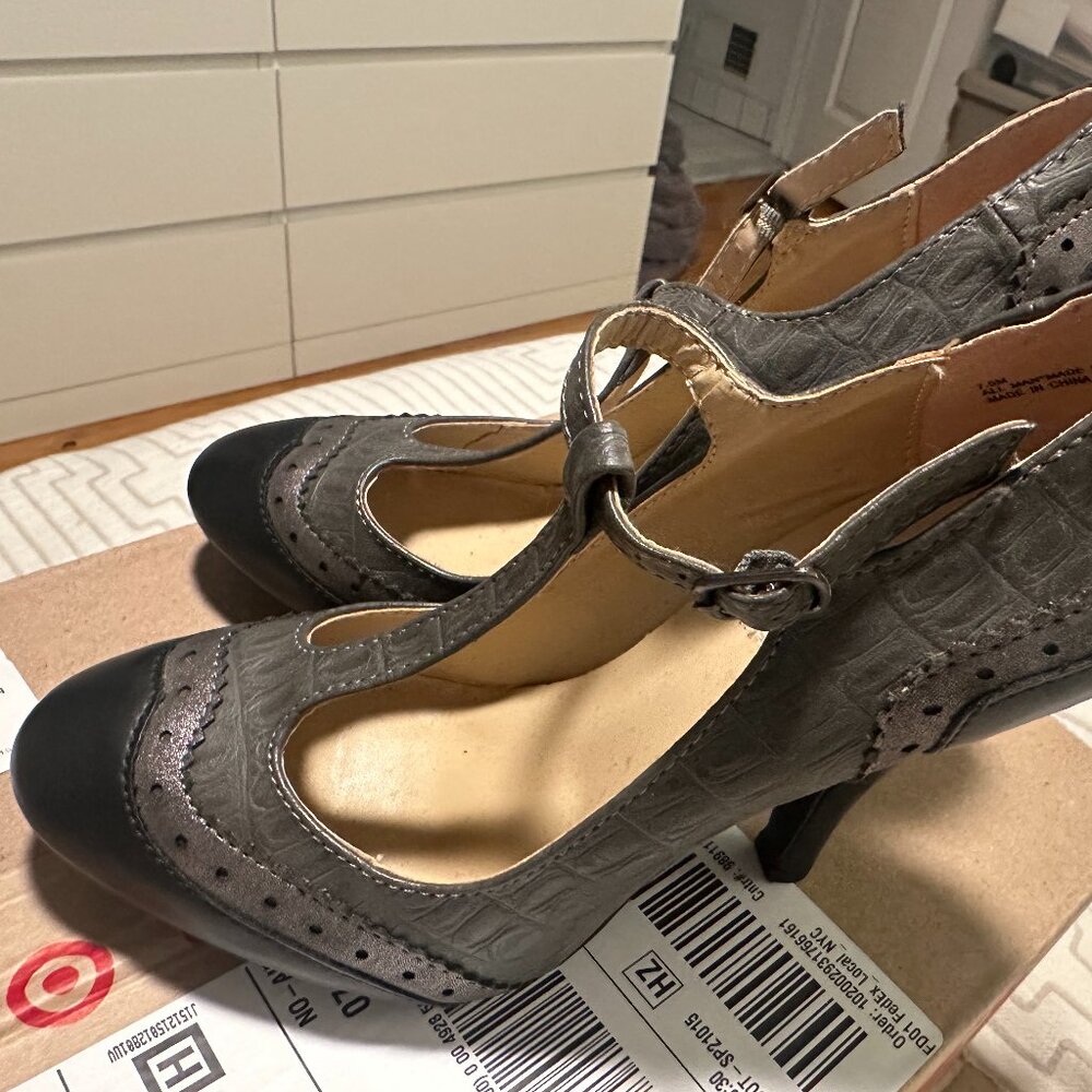 Women's Dolce Mary Jane Silver/Black Punk Pumps Size 7